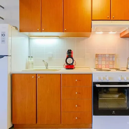 Aurora 2-bdrm Maisonette With Shared Pool, בית נופש חניוטי