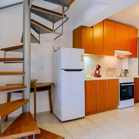 Aurora 2-bdrm Maisonette With Shared Pool, בית נופש