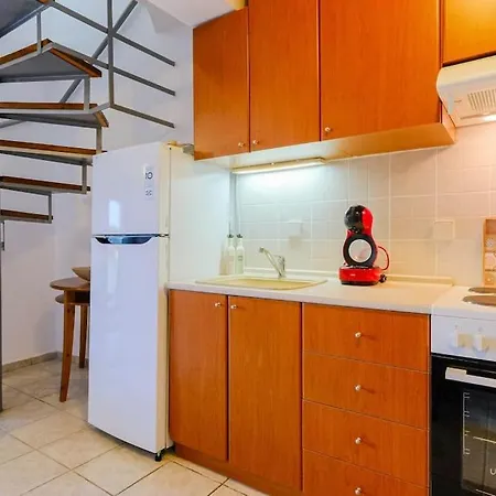 Aurora 2-bdrm Maisonette With Shared Pool, *
