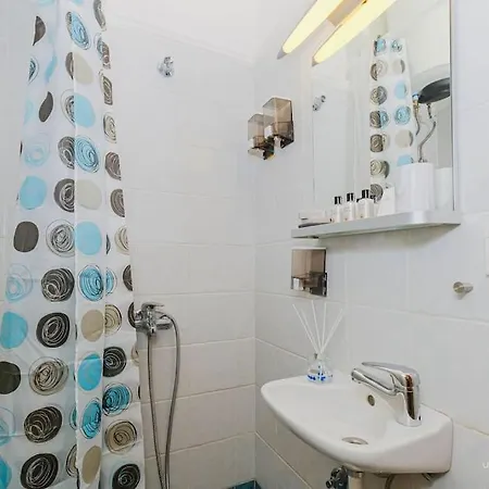 Aurora 2-bdrm Maisonette With Shared Pool, Hanioti