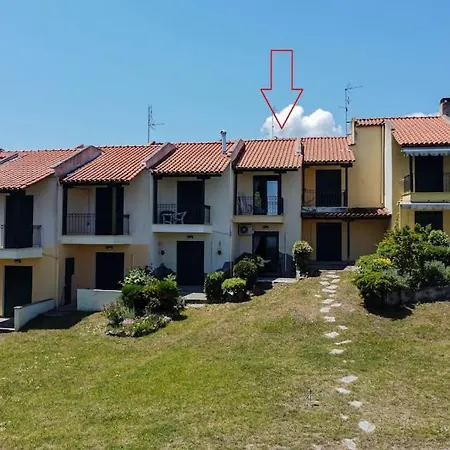 Hébergement de vacances Aurora 2-bdrm Maisonette With Shared Pool,