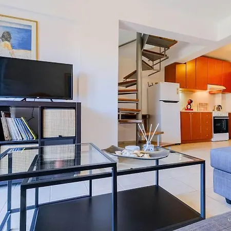 Casa vacanze Aurora 2-bdrm Maisonette With Shared Pool, Hanioti