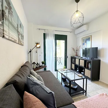 Aurora 2-bdrm Maisonette With Shared Pool, * Hanioti